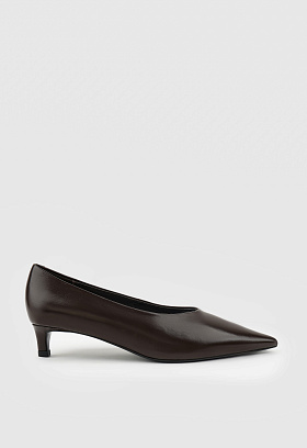 Коричневый